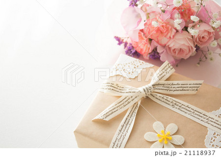 柔らかピンクの贈り物 21118937