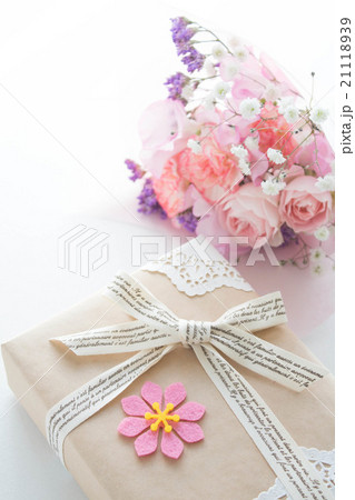 柔らかピンクの贈り物 柔らかピンクの贈り物 21118939