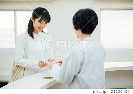 受付接客 21120436