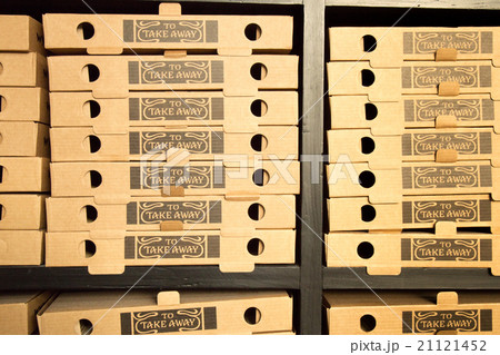 Pile of empty take away boxes 21121452