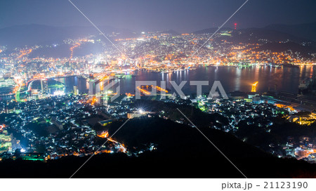 世界三台夜景・稲佐山の夜景(長崎県の風景) 世界三台夜景・稲佐山の夜景(長崎県の風景) 21123190