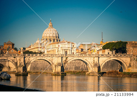 St. Peter's cathedral in Rome 21133994
