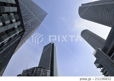 名古屋駅前の高層ビル群 21136852
