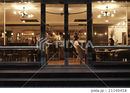 オシャレなレストラン 21140458