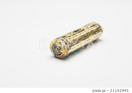 液漏れした乾電池 液漏れした乾電池 21142945