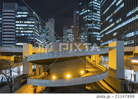 大阪都市風景 梅田・螺旋道路 21147899