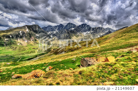 View of the Pyrenees near El Pas de la Casa - View of the Pyrenees near El Pas de la Casa - 21149607