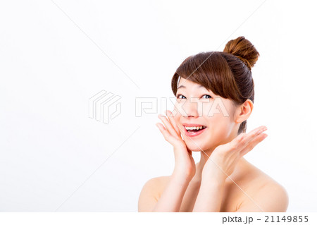 ビューティーイメージ 若い女性 美肌 素肌 きれいな肌 スキンケア 白バック 美容イメージ写真素材 ビューティーイメージ 若い女性 美肌 素肌 きれいな肌 スキンケア 白バック 美容イメージ写真素材 21149855
