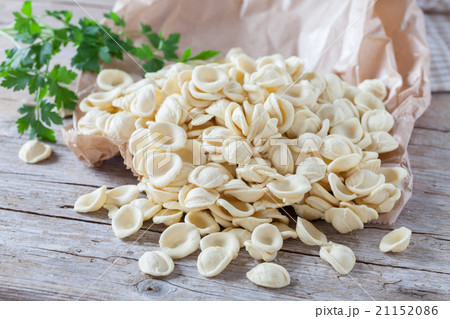 Fresh Orecchiette And Parsley 21152086