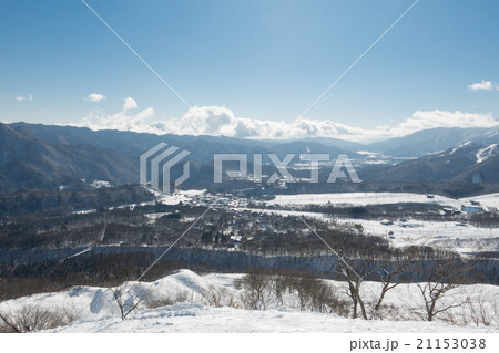 白馬乗鞍温泉スキー場からみた栂池スキー場 白馬乗鞍温泉スキー場からみた栂池スキー場 21153038