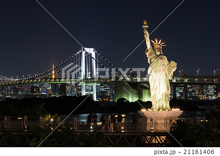 nightscape of the bay of Tokyo 21161406