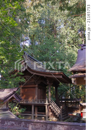 国重要文化財 大宮熱田神社本殿 信州松本の文化財(梓川地区) 「こけら葺」の屋根の曲線が美しい 国重要文化財 大宮熱田神社本殿 信州松本の文化財(梓川地区) 「こけら葺」の屋根の曲線が美しい 21165753