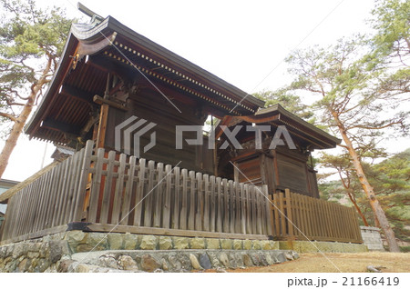 信州 松本の文化財 千鹿頭神社の本殿 松本・高島藩境に建つ2つの本殿 後方俯瞰 横 江戸時代の建築 信州 松本の文化財 千鹿頭神社の本殿 松本・高島藩境に建つ2つの本殿 後方俯瞰 横 江戸時代の建築 21166419