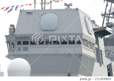 いずも　護衛艦　横浜　大桟橋 21169864