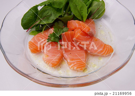 サーモンカルパッチョ 21169956