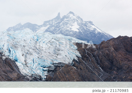 glacier grey from boat 21170985