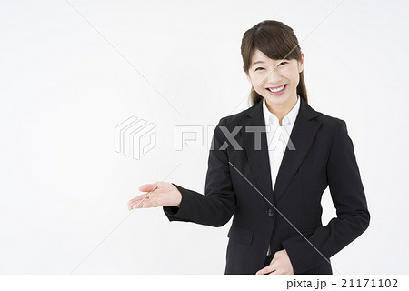 魅力的な笑顔