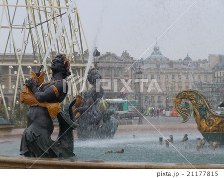 コンコルド広場の噴水 21177815