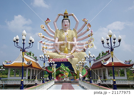 タイ プレイレム寺院 千手観音像の写真素材