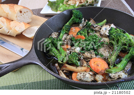 アヒージョとバケット 21180502