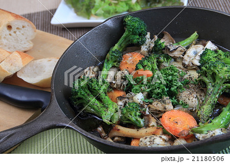 アヒージョとバケット アヒージョとバケット 21180506