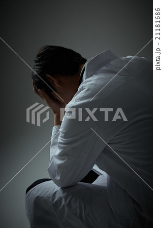 落込む医者 落込む医者 21181686