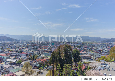 春の上山城の天守からみた風景 春の上山城の天守からみた風景 21182374