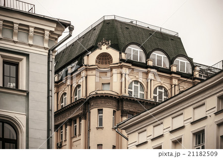 Fragment of the house with pillars  21182509