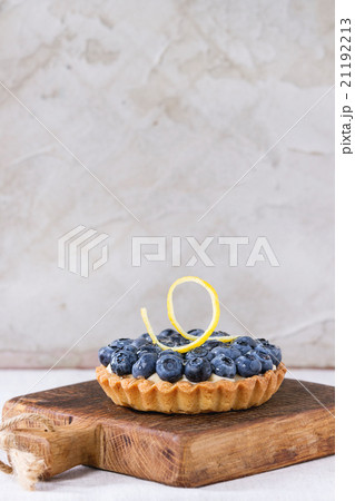 Tartlet with blueberries 21192213