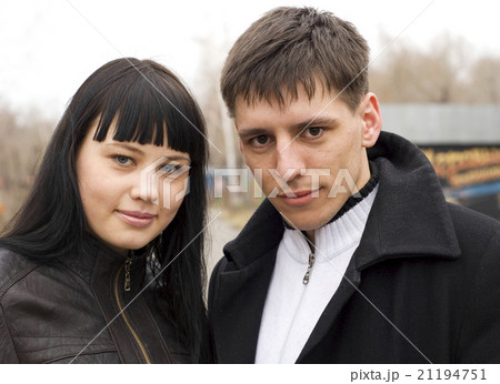 happy couple 21194751