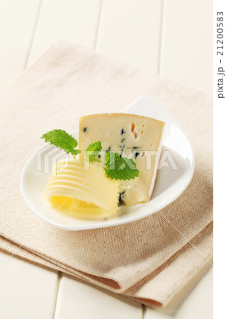 Blue Brie cheese 21200583