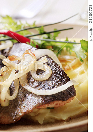 Pan fried trout with mashed potatoes Pan fried trout with mashed potatoes 21200725