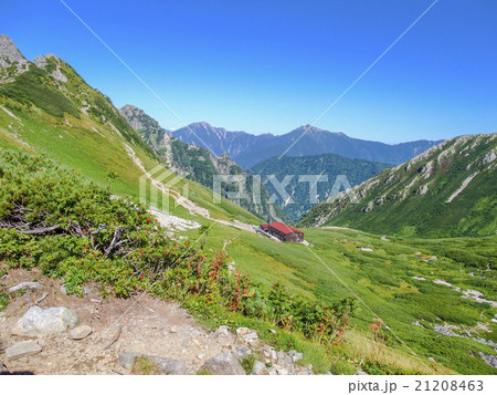 剣山荘と後立山連峰 21208463