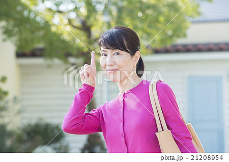 50代女性　 21208954