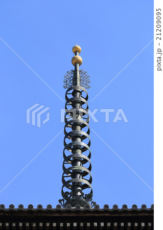 四国霊場第75番札所「善通寺」東院（伽藍）の「五重塔」の相輪 21209095