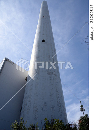 清掃工場の巨大な煙突 清掃工場の巨大な煙突 21209317