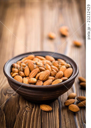 almond almond 21212429