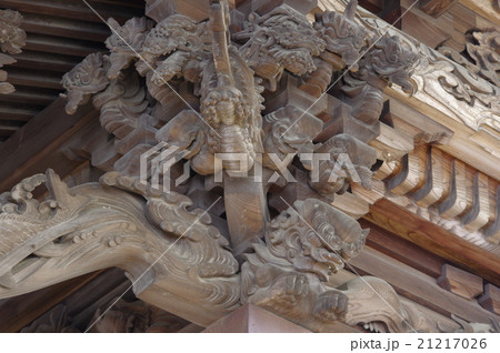 信州 塩尻 北熊井神社 木鼻部彫刻 大隅流の名工 柴宮矩重の作 多くの彫刻が見事な本殿 長野県宝指定 信州 塩尻 北熊井神社 木鼻部彫刻 大隅流の名工 柴宮矩重の作 多くの彫刻が見事な本殿 長野県宝指定 21217026