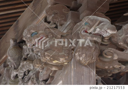 信州 塩尻 伊夜彦(いやひこ)神社 本殿木鼻の獅子と龍 立川流の名工 二代立川富昌の彫刻群が見事 信州 塩尻 伊夜彦(いやひこ)神社 本殿木鼻の獅子と龍 立川流の名工 二代立川富昌の彫刻群が見事 21217553