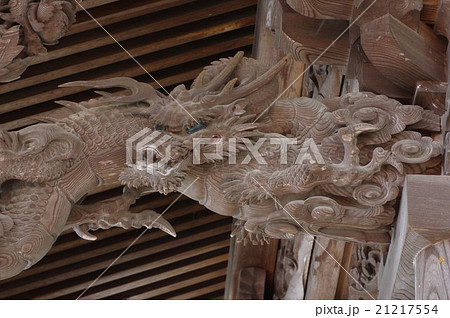 信州 塩尻 伊夜彦(いやひこ)神社 本殿 海老虹梁 下り龍 川流二代立川富昌の彫刻群が見事 信州 塩尻 伊夜彦(いやひこ)神社 本殿 海老虹梁 下り龍 川流二代立川富昌の彫刻群が見事 21217554