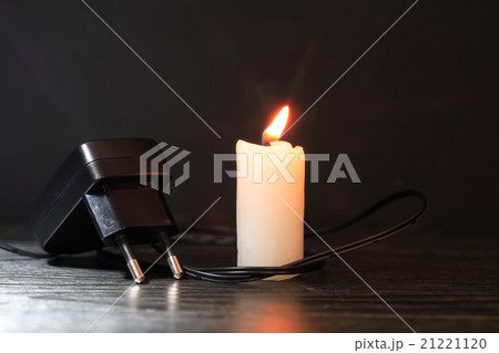 Charger And Candle 21221120