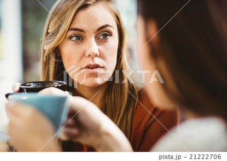 Friends chatting over coffee 21222706