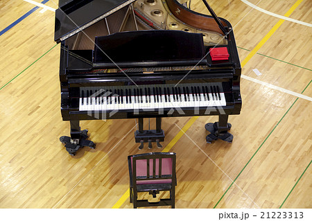 上から見たグランドピアノの写真素材 21223313 Pixta