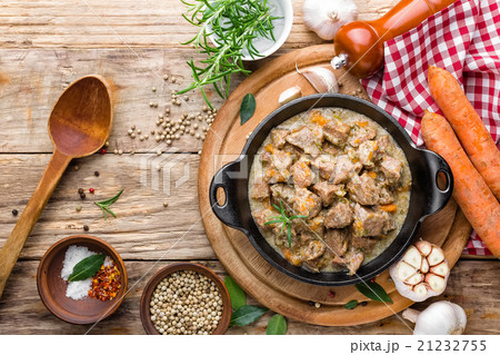 stewed meat 21232755