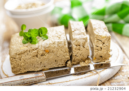 halva 21232904