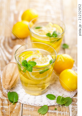 summer citrus lemonade drink summer citrus lemonade drink 21232952