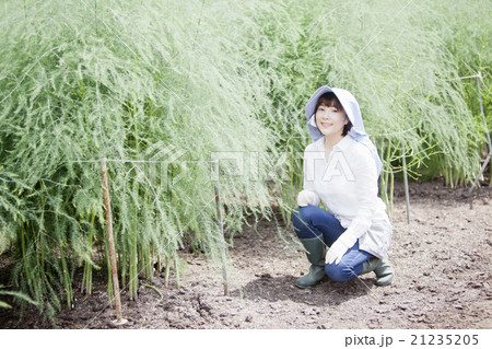 農業　女性 21235205