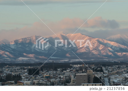 朝日に輝く日高山脈 朝日に輝く日高山脈 21237856
