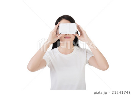 woman with vr headset 21241743