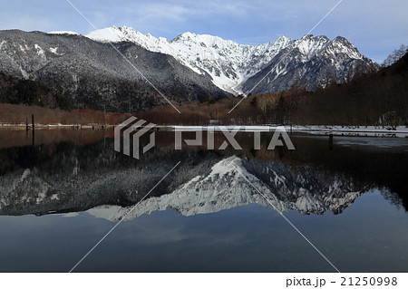 冬の大正池 21250998